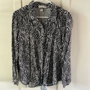 Women’s black and white blouse